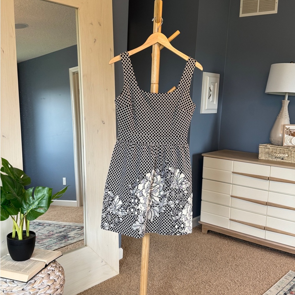 Soprano Black and Cream Textured Dress